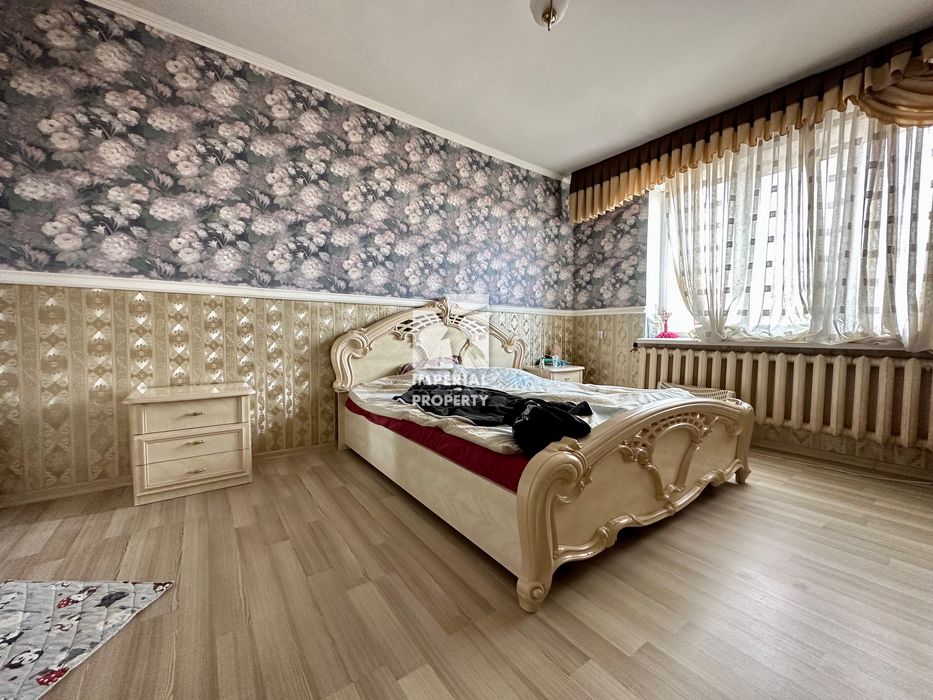 Продам великий будинок в Ужгороді! Підійде під комерційні проєкти !