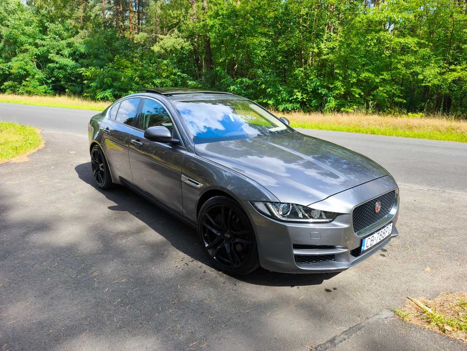 Jaguar XE 2.0 240 KM | Automat | Szyberdach | Zadbany