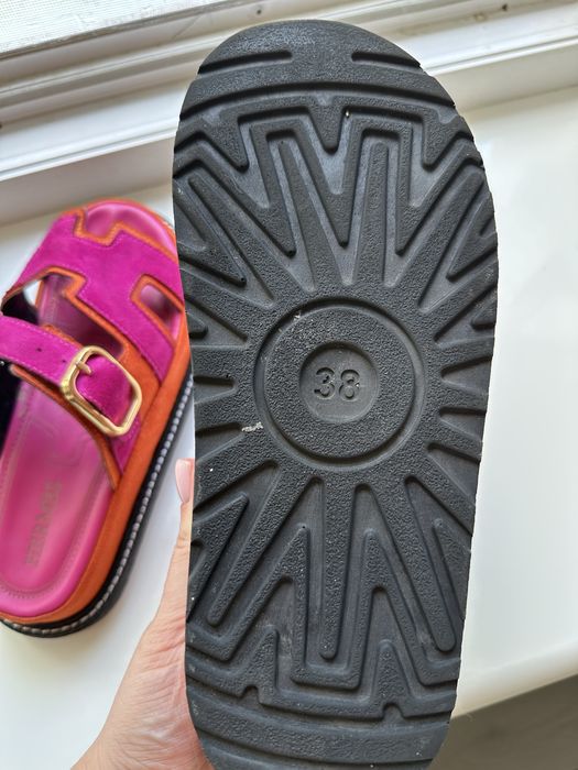 Продам шльопки Hermes