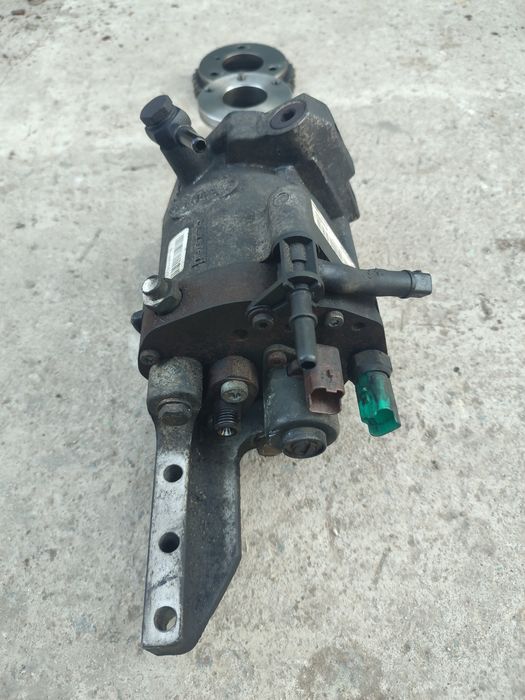 Продам ТНВД на SsangYong rexton 2,7 дизель