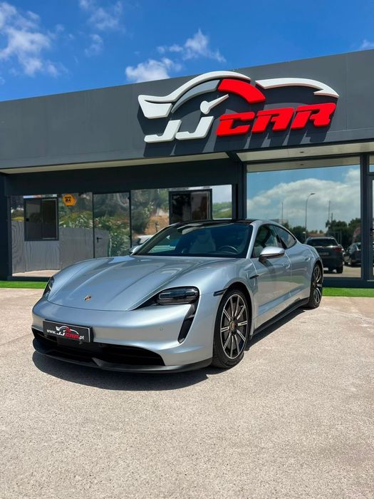 Porsche Taycan 4