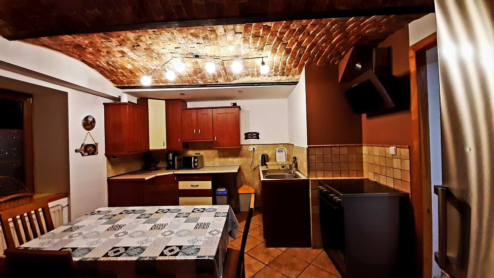 Noclegi APARTAMENTY kuchnia łazienka NIEMODLIN noclegi hotel parking