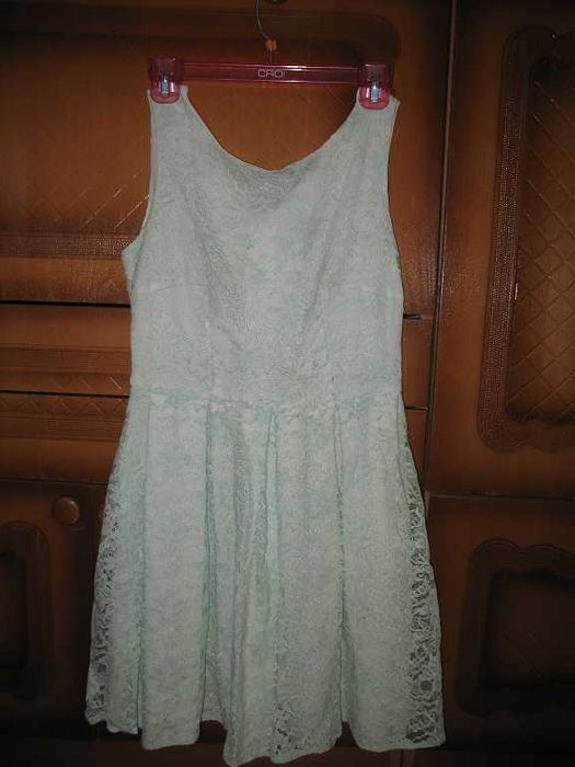 нарядные платья атласная юбка  ажурная кофта и футболки