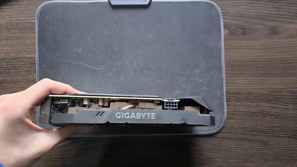 Продаю Gigabyte rtx 2060 6gb