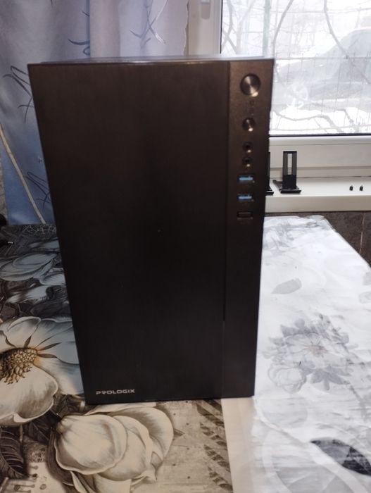 Корпус Prologix E124 400W Black