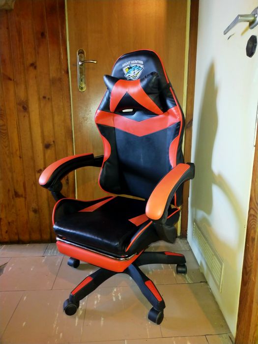 Fotel gamingowy Cerlo Fox  z podnóżkiem