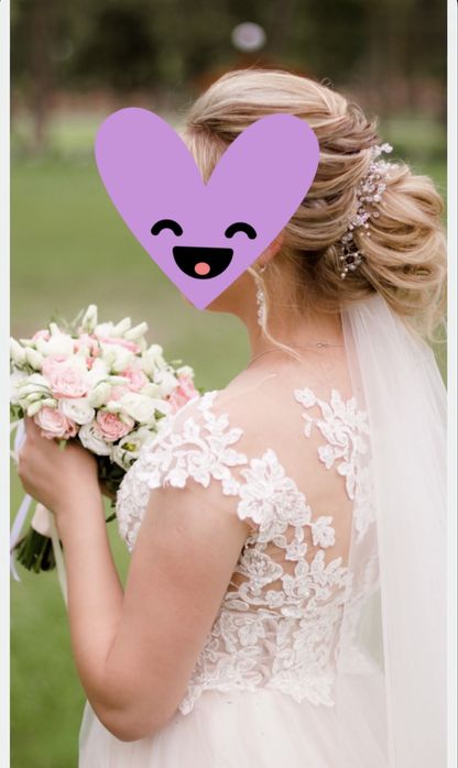 Продам весільні наряди ціна за все 5000