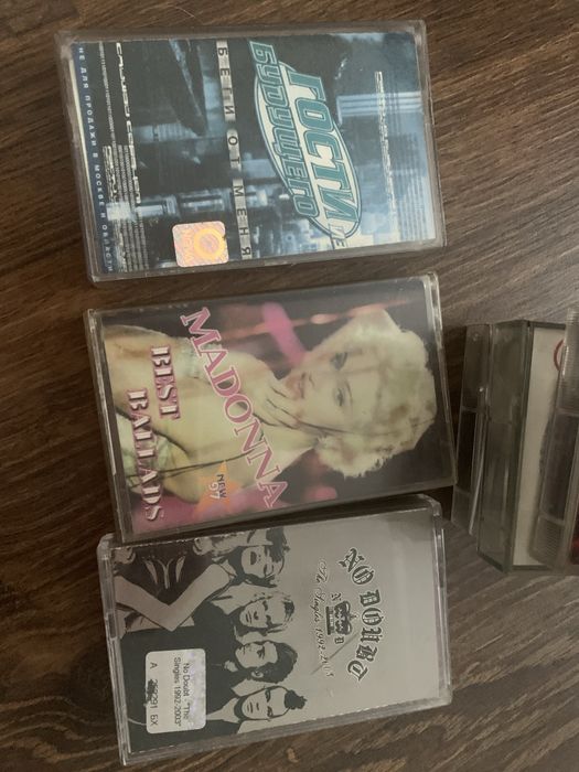 Аудио кассеты из 90-х 12 шт