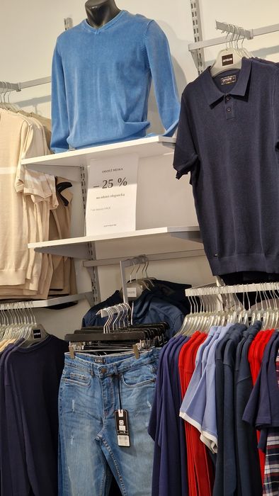 Regały przyścienne modułowe