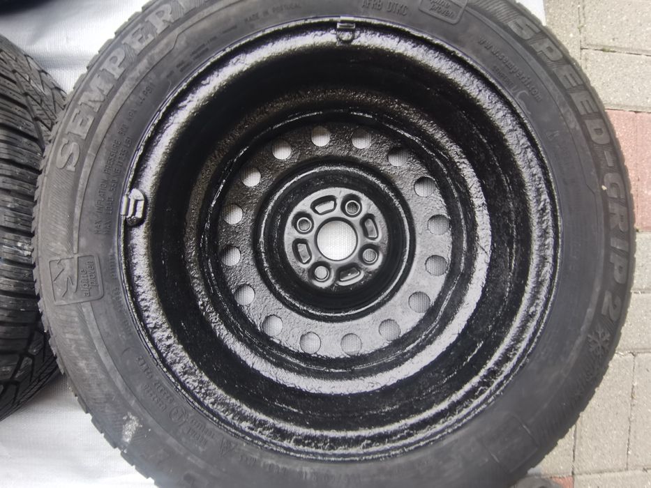 Felgi stalowe z oponami 15 " Toyota Corolla e12