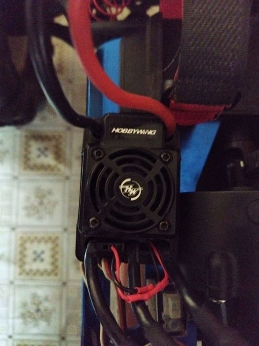 Traxxas T-Maxx konwersja ze spaliny na elektryka