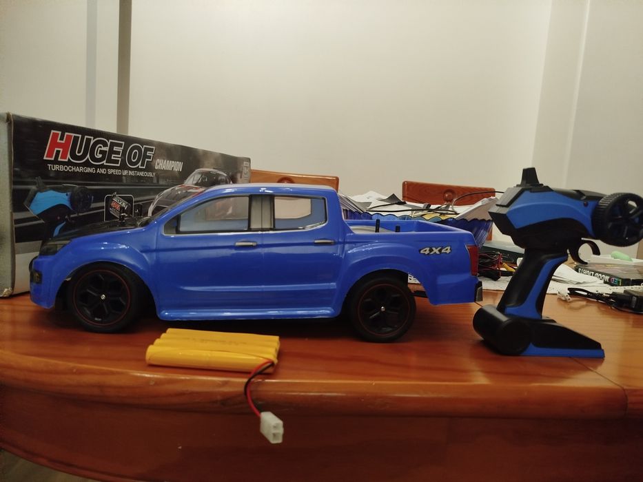 Vendo carro telecomandado novo