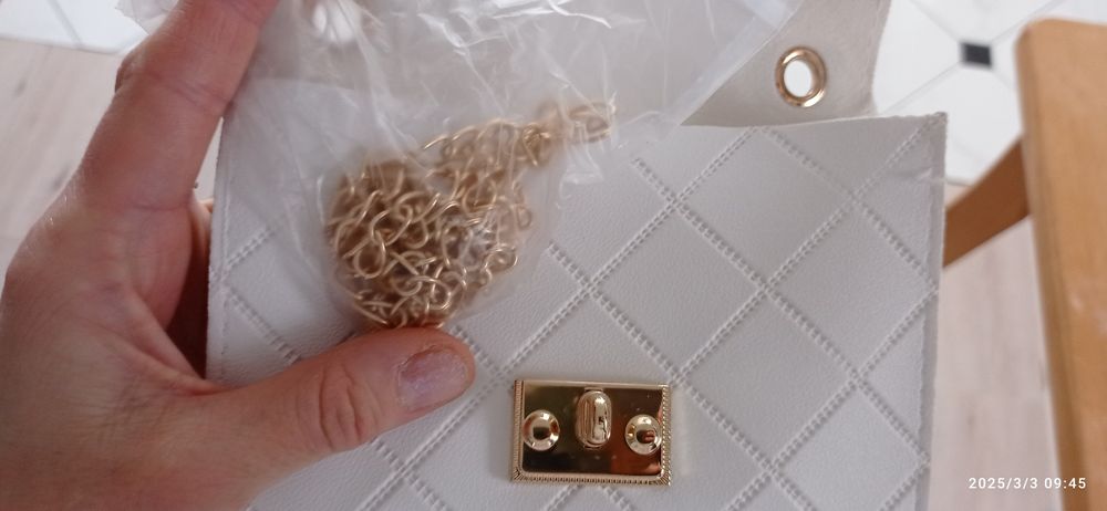 Mała biała torebeczka nowa