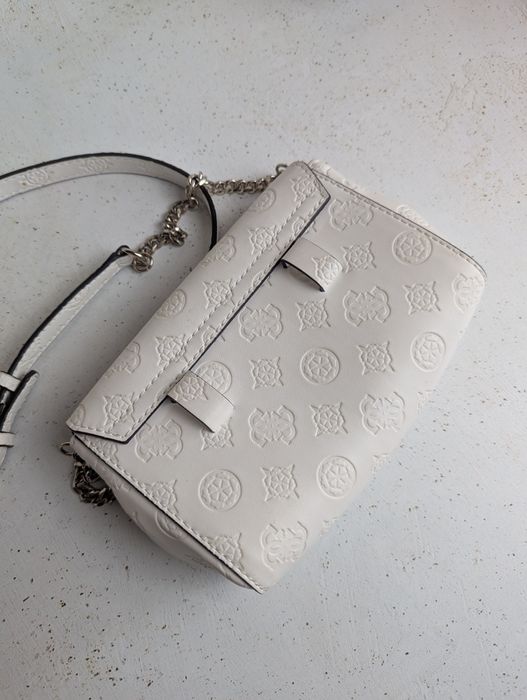 Nerka/torebka Guess Love