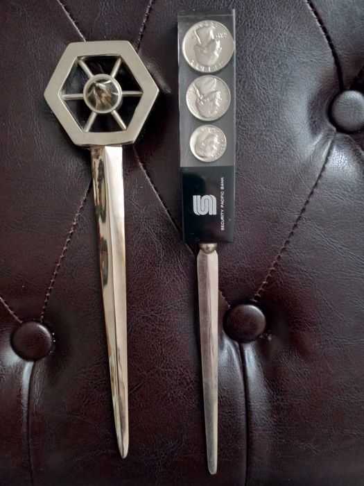 dwa vintage otwieracze do listów