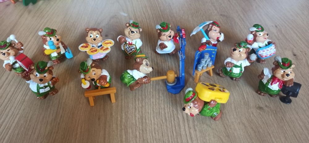 Figurki z Kinder niespodzianki Misie