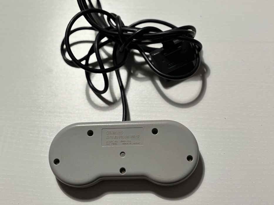 Pad do konsoli SNES
