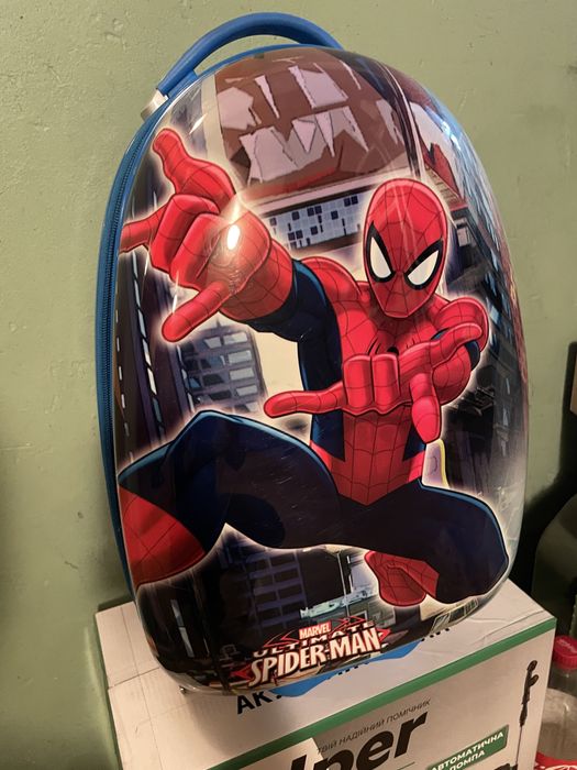 Чемодан детский на колесах spider man