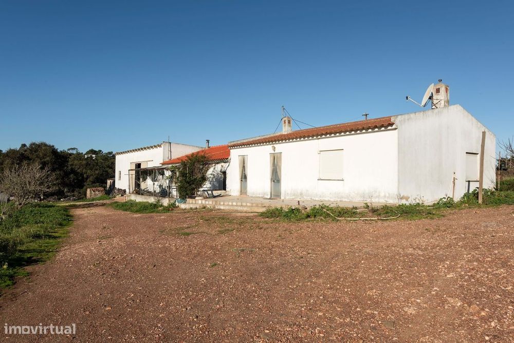 Rustic Land Plot of 6 Ha for Agro-Tourism Project in Monte Ruivo, Aljezur