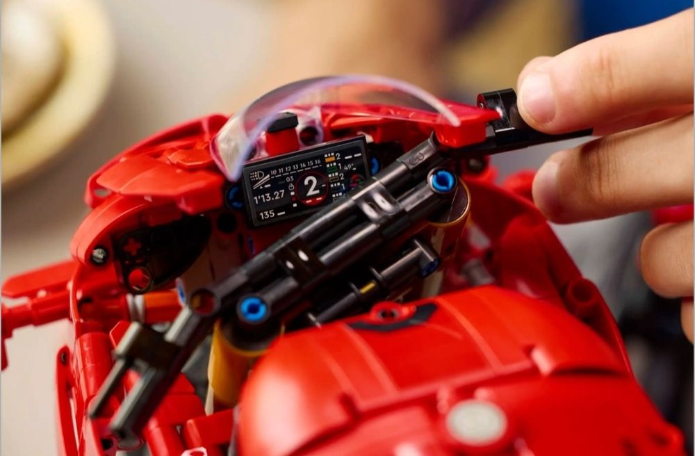 Lego Ducati Panigale V4 S