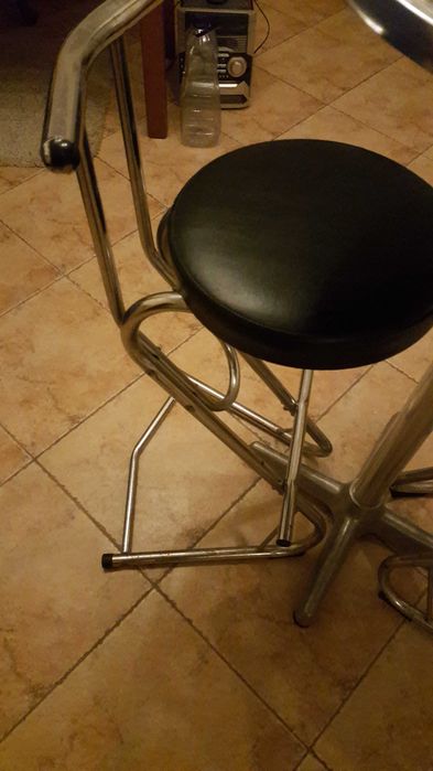 Mesa e cadeiras metalicas