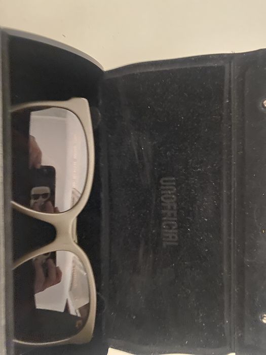 Oculos de sol Unofficial