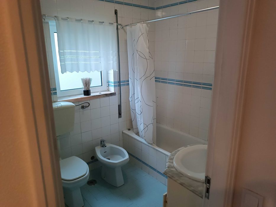 Quarto em Leiria, Despesas incluídas