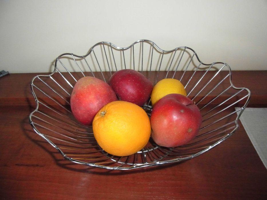 koszyk metalowy na owoce