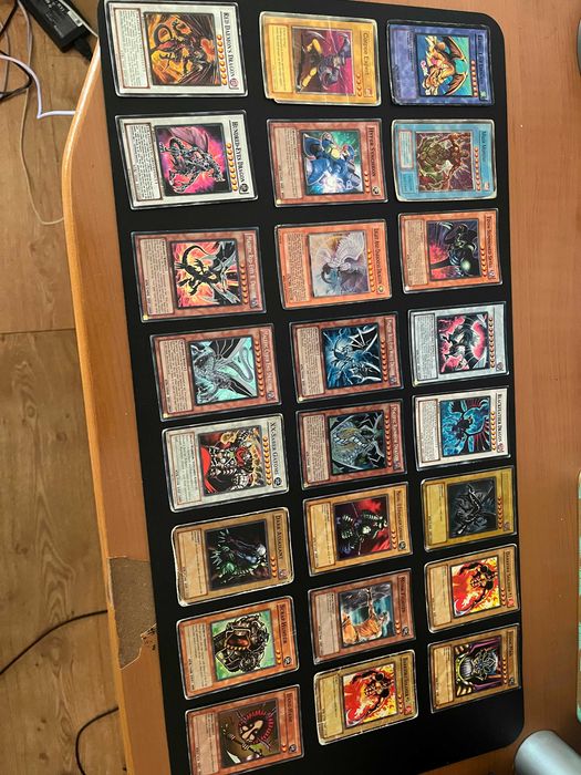 Coleção de Cartas Yu-Gi-Oh! – Cerca de 50 Cartas | Várias Raras e Clássicas