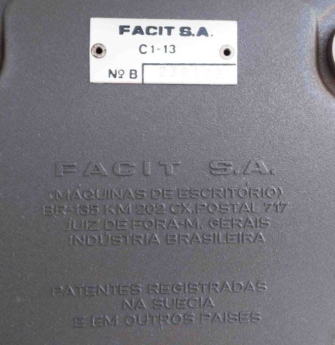 Máquina de calcular FACIT