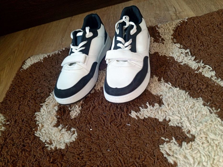 Продам кросівки, нові не підійшли по розміру