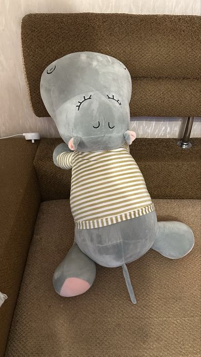 Мʼяка іграшка бегемот , 80 см