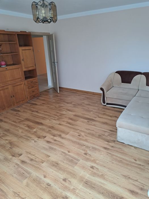 Wynajmę mieszkanie. 
Preferowana para bez dzieci i zwierząt.