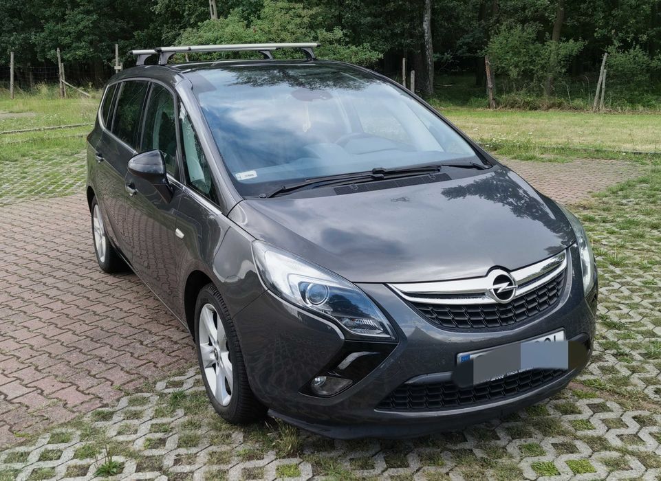 Opel Zafira Tourer 2012