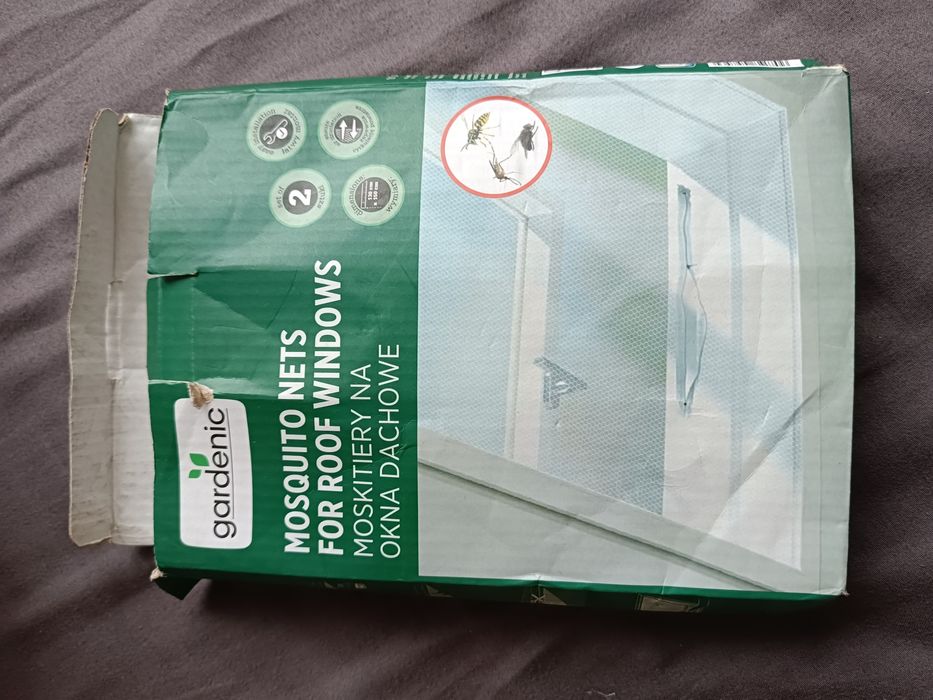 Sprzedam moskitierę na okno dachowe