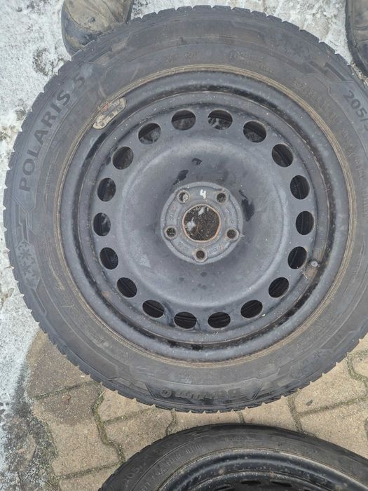 4 x opony zimowe  barum 205/55/16 komplet opon