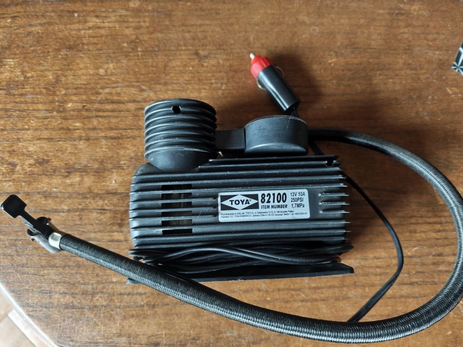 Kompresor samochodowy mini TOYA 82100 12V 10A 250PSI