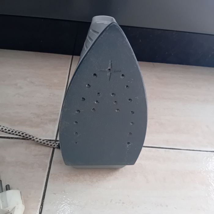 Ferro de engomar para viagem