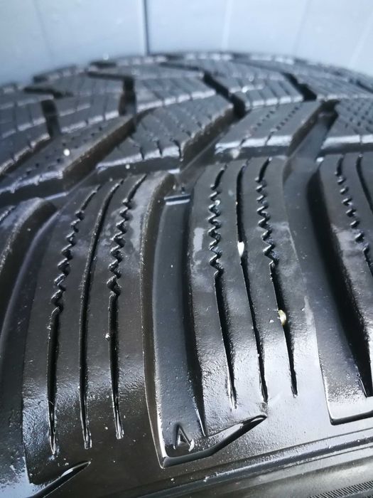 Opony zima 255/40R20 Hankook Vinter Evo3