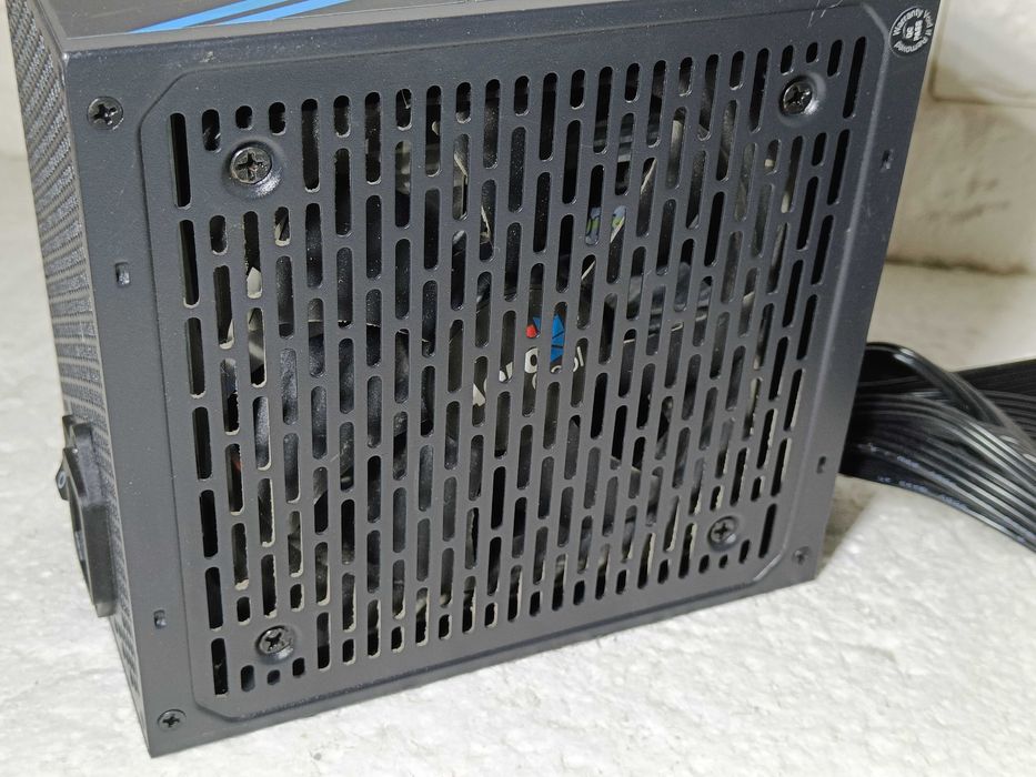 Блок живлення AeroCool LUX 650W 80 PLUS BRONZE ВІДМІННИЙ СТАН 8+8GPU