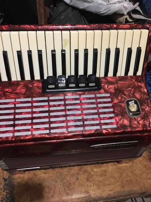 Акордеон Вельтмейстер Стелла.