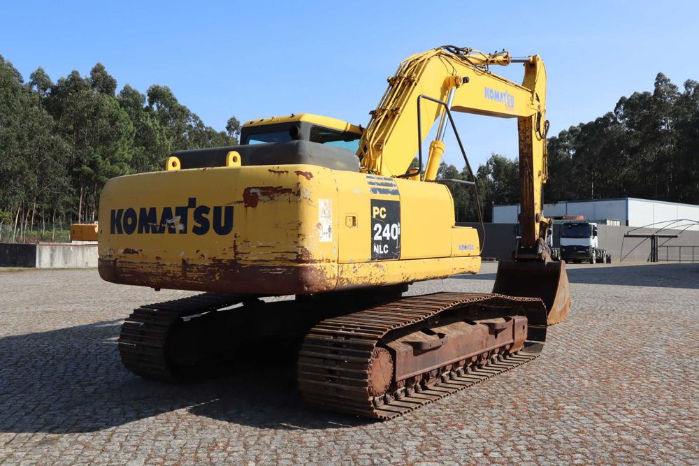 2003 Komatsu PC240NLC-7K Escavadora Giratória de Rastos