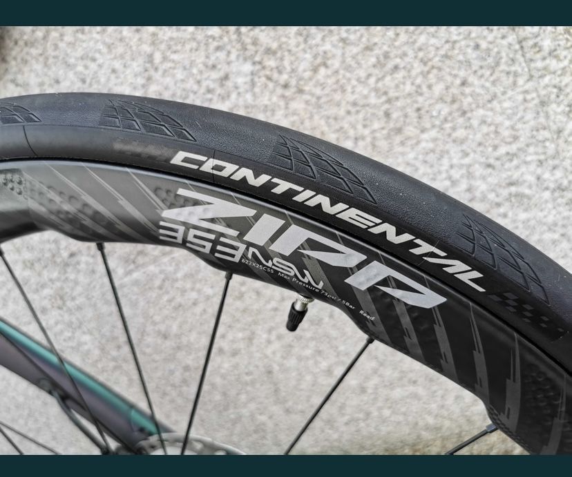 Scott Addict RC 30 Prism 2021 c/ rodas Zipp 353