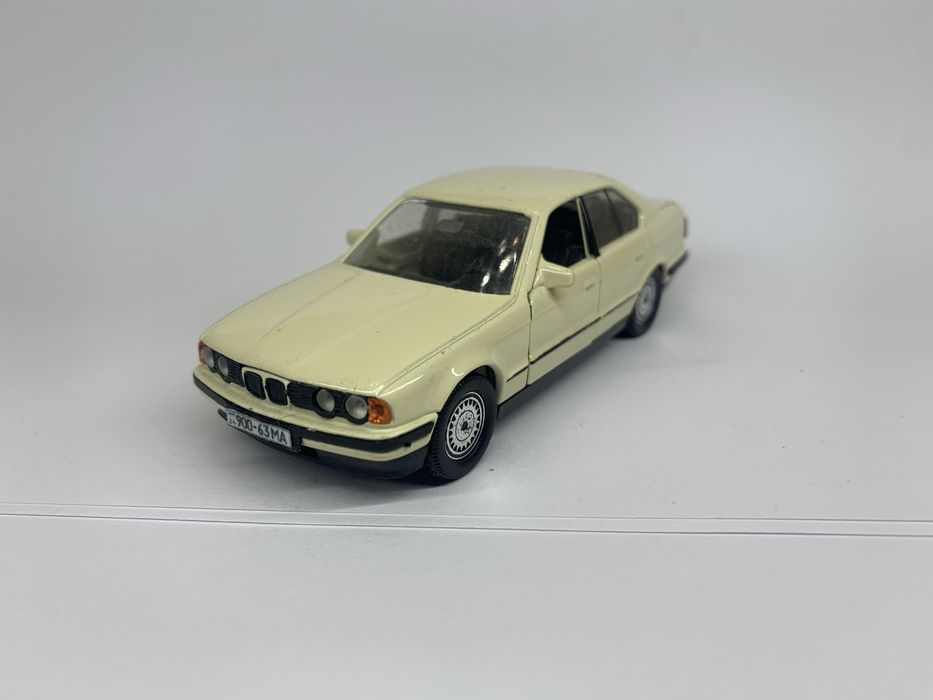 продам модель BMW E34 schabak 1:43