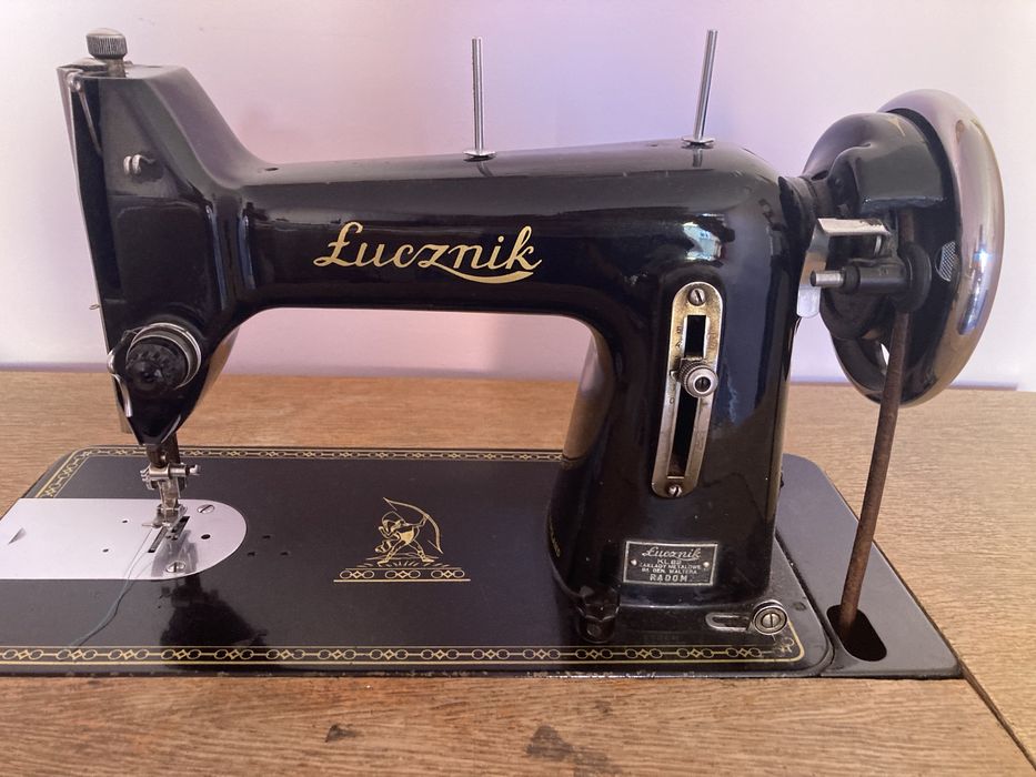 Łucznik. Maszyna do szycia