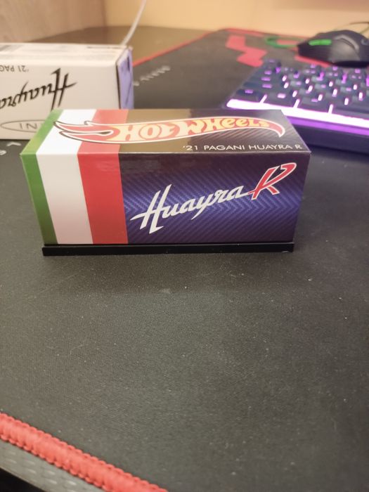 Pagani huyara hot wheels rlc