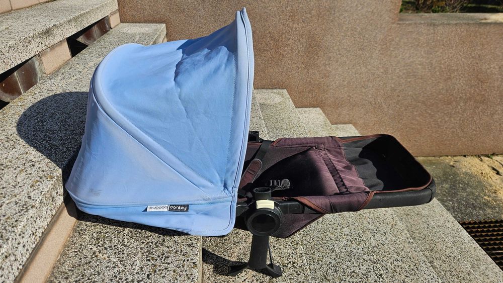 Niebieska zasłona przeciwsłoneczna do spacerówki Bugaboo Donkey2
