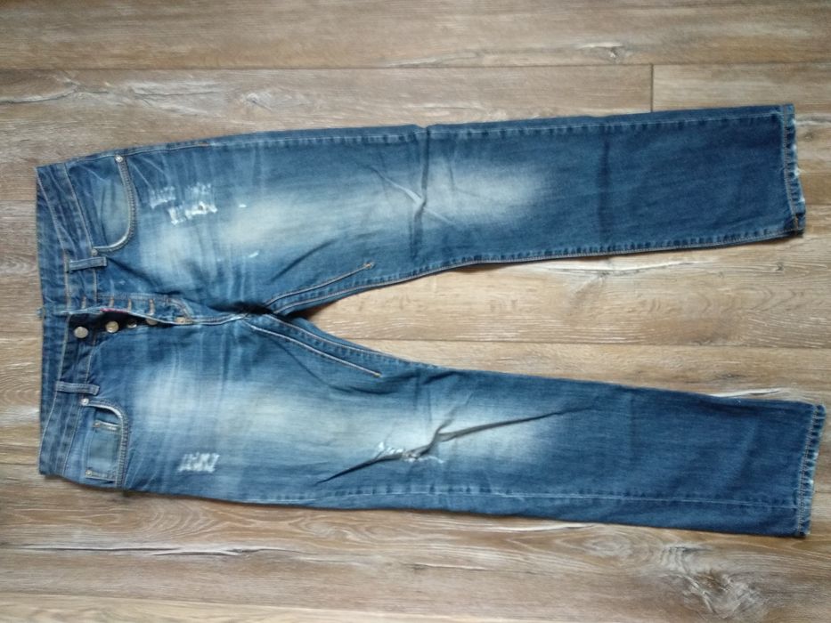 Продам отличные джинсы Dsquared
