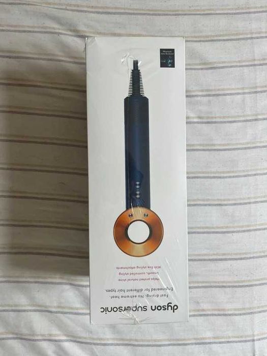 Stan idealny suszarka do włosów Dyson Supersonic