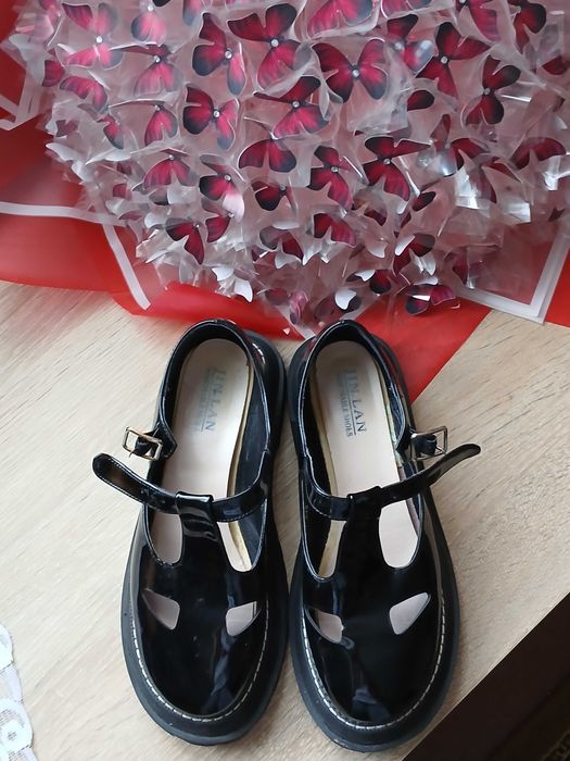 Взуття на масивній підошві